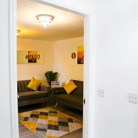 The Wynne House - 3 Bedroom Luxury House With 5 Beds & Free Parking Near City Centre, And A Walking Distance To The Etihad Stadium & Coop Live Arena Manchester Esterno foto