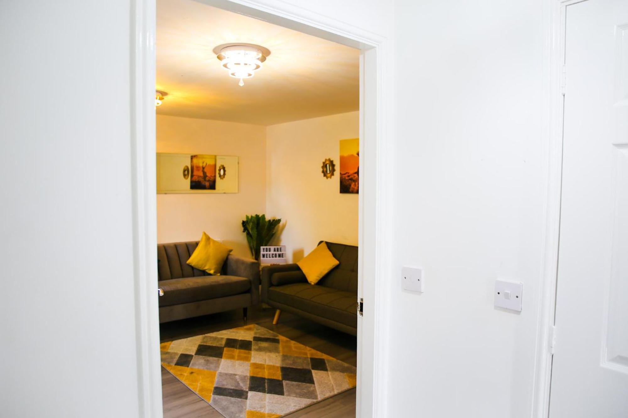 The Wynne House - 3 Bedroom Luxury House With 5 Beds & Free Parking Near Centre, And A Walking Distance To The Etihad Stadium & Coop Live Arena Casa vacanze *